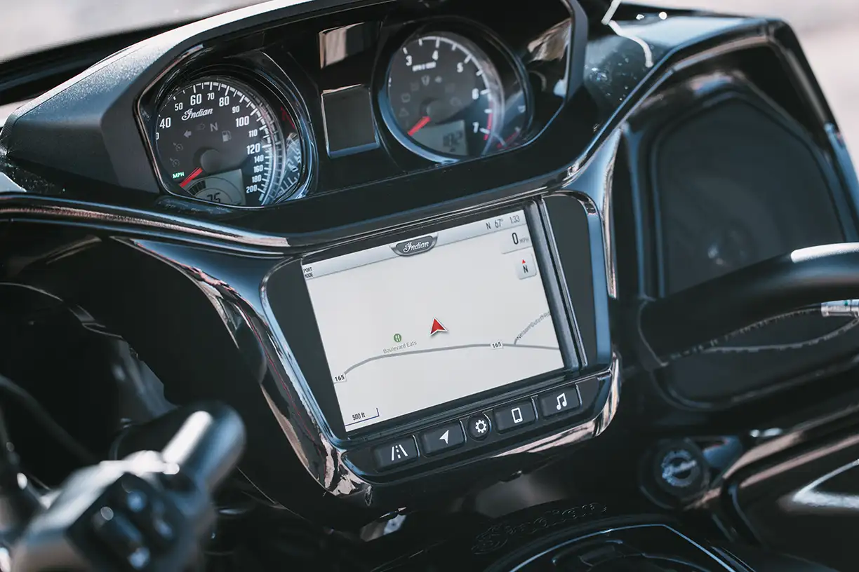 Whitestone Motorrad Solothurn Touchscreen mit Ride Command Carousel
