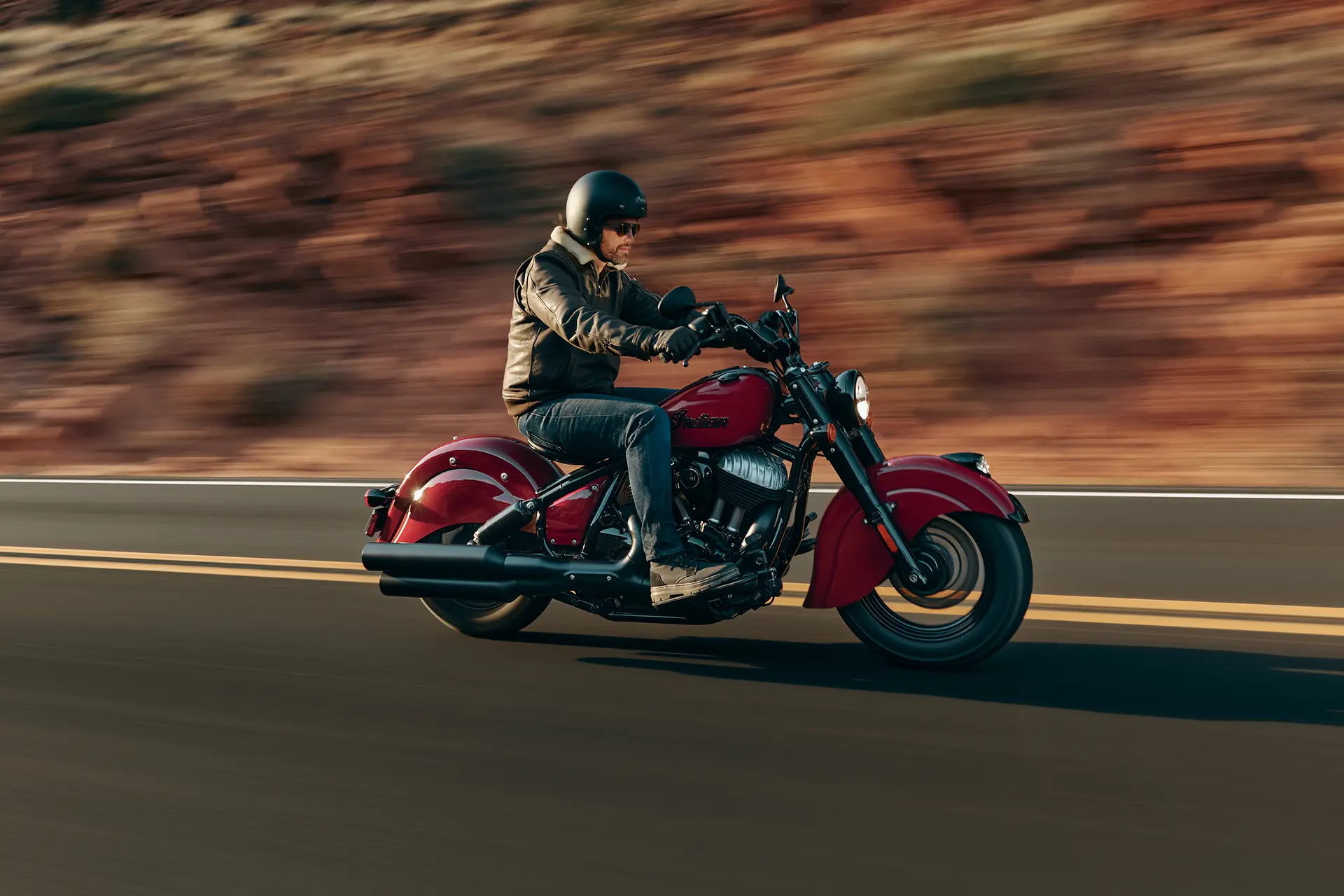 Whitestone Motorrad Solothurn Chief Vintage Banner