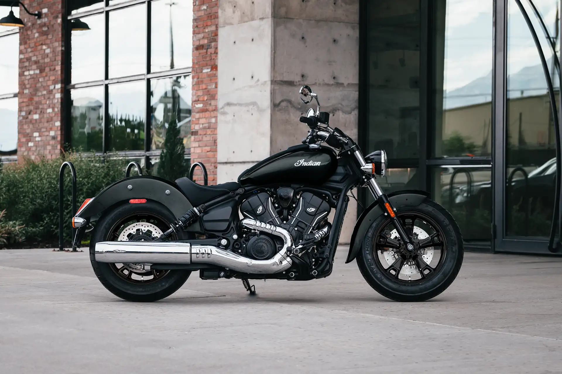 Whitestone Motorrad Solothurn Scout Sixty Classic Banner